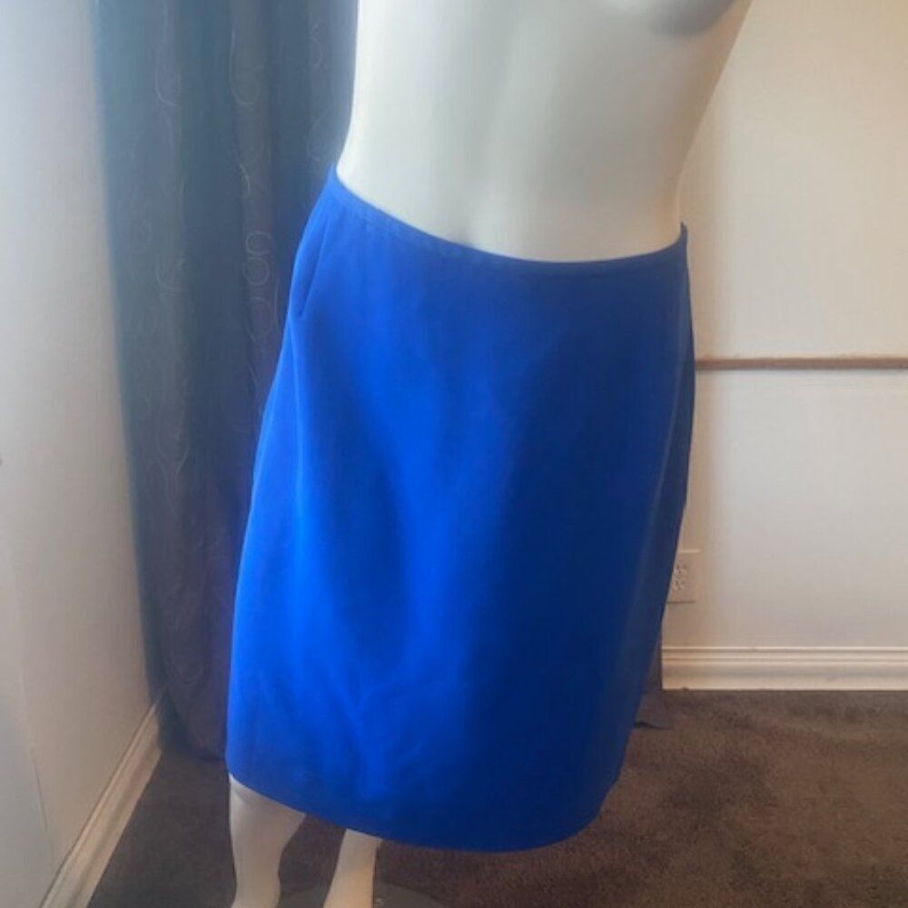 Casual Corner Blue pencil skirt, size 16